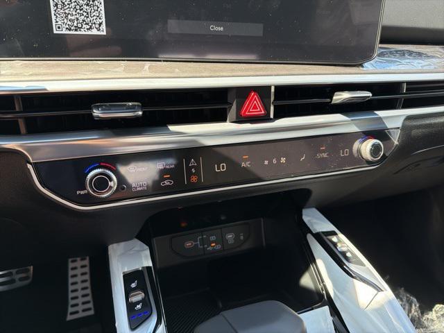 new 2025 Kia Sorento car, priced at $48,655