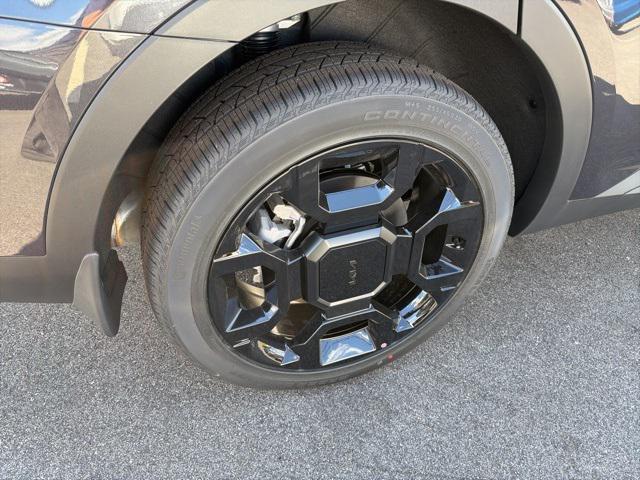 new 2025 Kia Sorento car, priced at $48,655