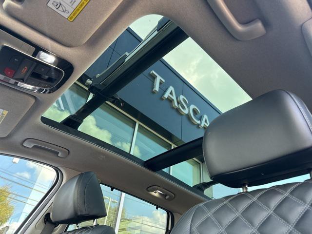 used 2022 Hyundai Santa Fe car, priced at $23,900