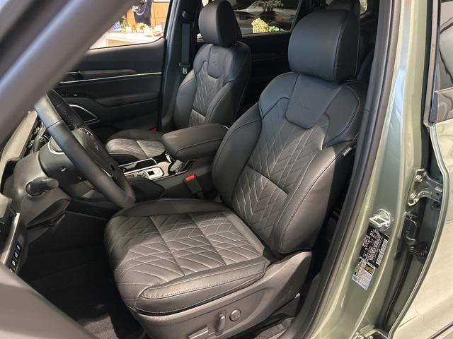 new 2025 Kia Telluride car, priced at $47,980