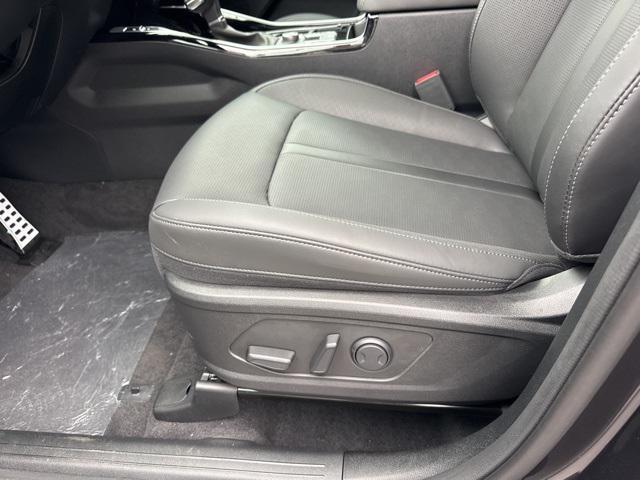 new 2025 Kia Sorento car, priced at $45,480
