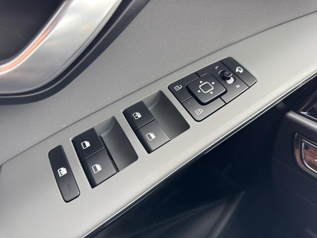 new 2025 Kia Niro car, priced at $33,990