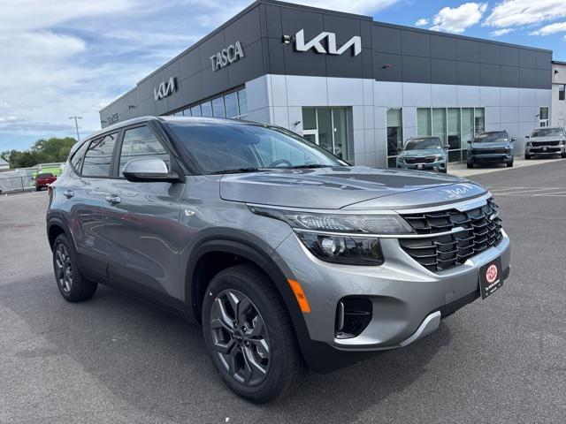 new 2025 Kia Seltos car, priced at $26,275
