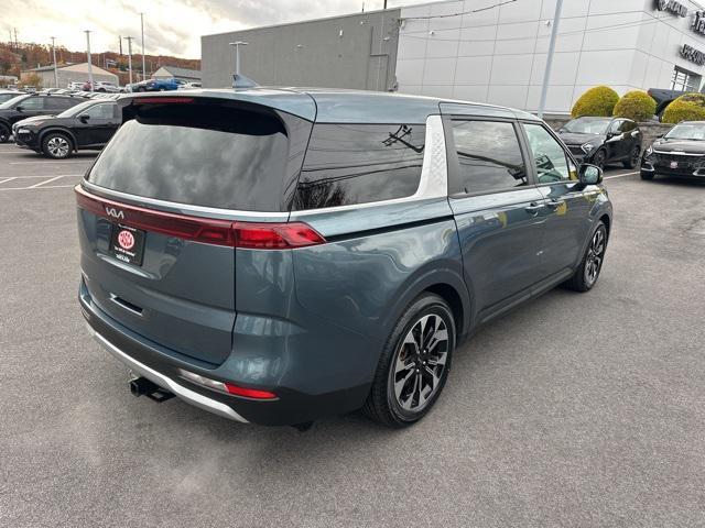 used 2024 Kia Carnival car, priced at $34,900