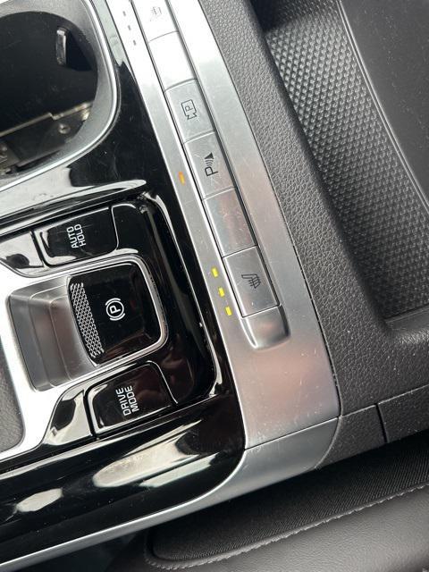 used 2024 Kia Carnival car, priced at $34,900