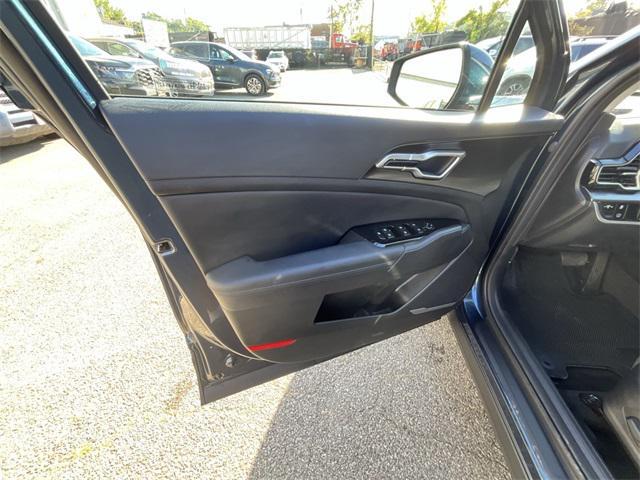 used 2023 Kia Sportage Hybrid car, priced at $27,900