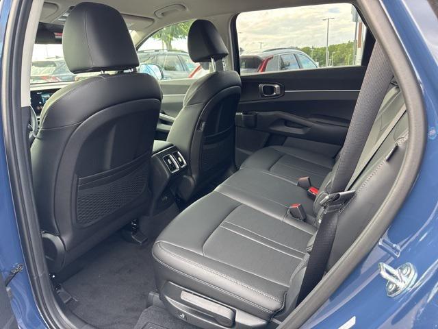 new 2025 Kia Sorento car, priced at $39,375