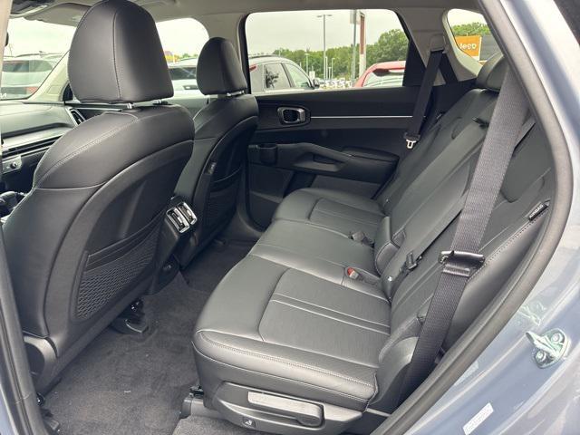 new 2025 Kia Sorento car, priced at $38,880