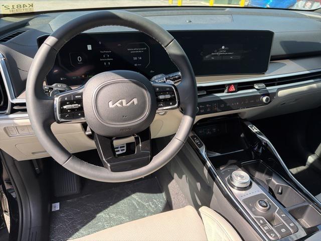 new 2025 Kia Sorento Hybrid car, priced at $48,595