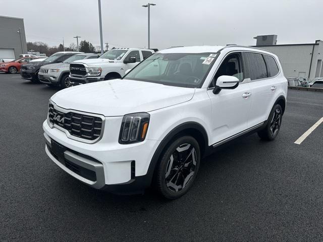 used 2023 Kia Telluride car, priced at $35,562