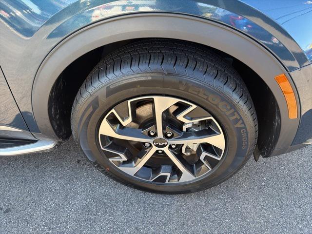 used 2023 Kia Sportage Hybrid car, priced at $24,900