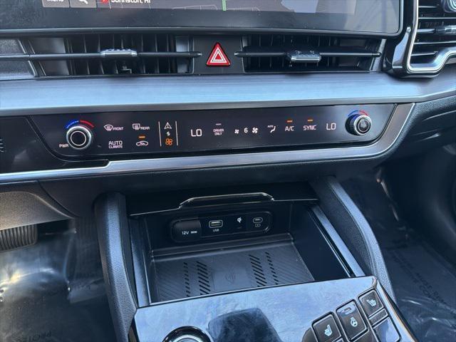 used 2023 Kia Sportage Hybrid car, priced at $24,900