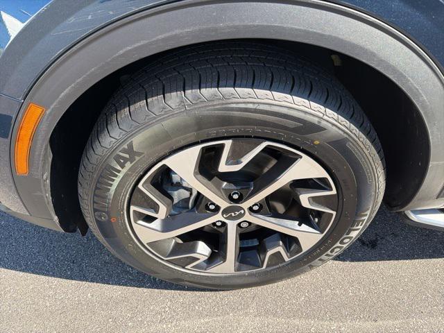 used 2023 Kia Sportage Hybrid car, priced at $24,900