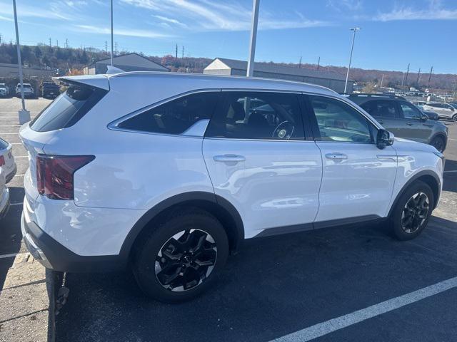 used 2025 Kia Sorento car, priced at $33,500
