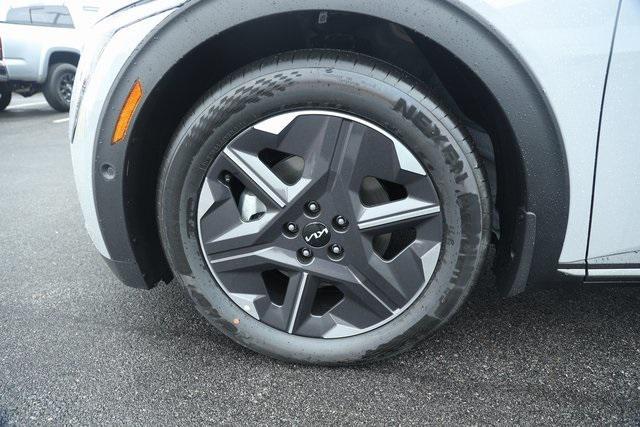 new 2025 Kia EV6 car, priced at $54,115