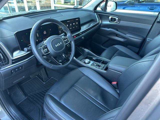 used 2025 Kia Sorento Hybrid car, priced at $34,900