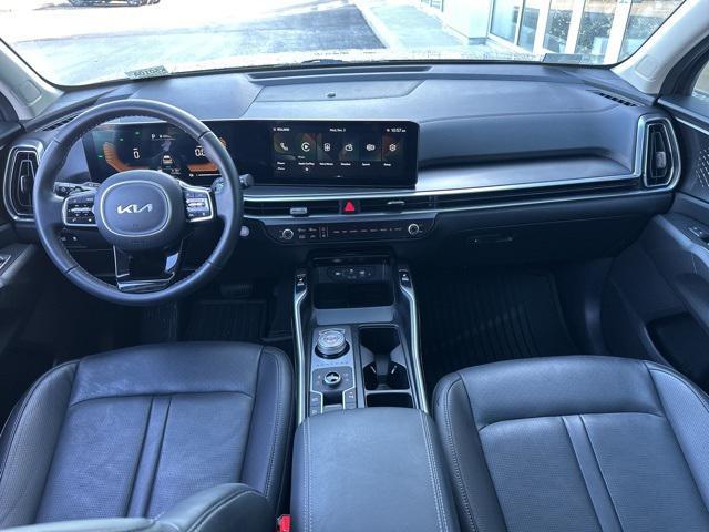 used 2025 Kia Sorento Hybrid car, priced at $34,900