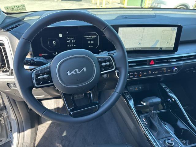 new 2025 Kia Sorento car, priced at $45,975