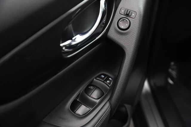 used 2018 Nissan Rogue car