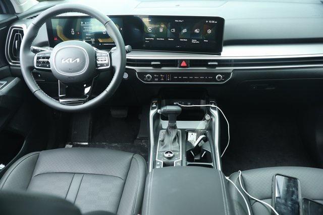 new 2025 Kia Sorento car, priced at $39,225