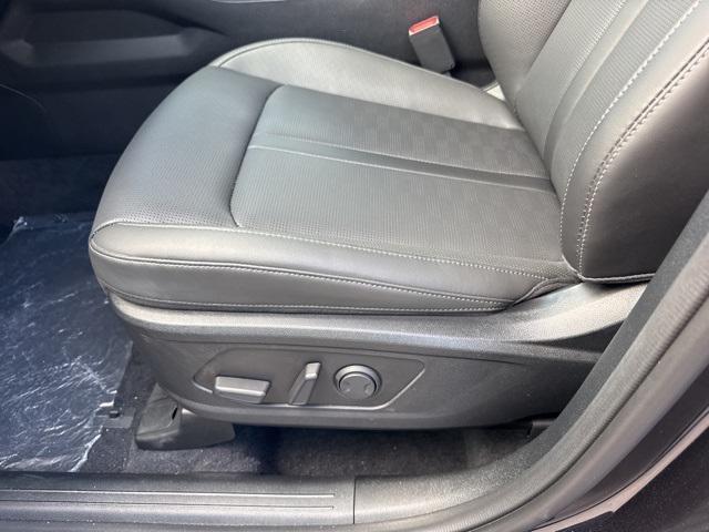 new 2025 Kia Sorento car, priced at $38,995