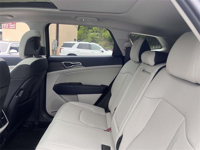 used 2023 Kia Sportage Hybrid car, priced at $28,900