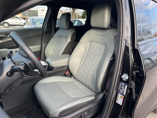 used 2025 Kia Sportage car, priced at $36,900