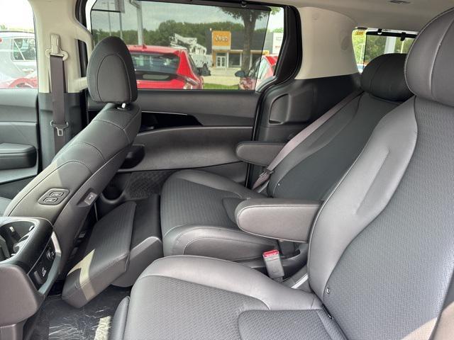 new 2026 Kia Carnival car, priced at $53,285