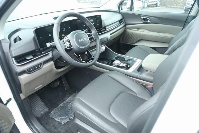 new 2025 Kia Carnival Hybrid car, priced at $45,230