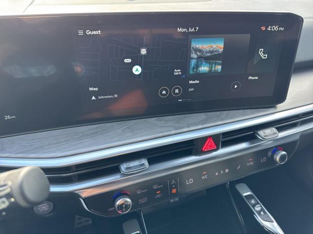 new 2025 Kia Sorento car, priced at $48,135