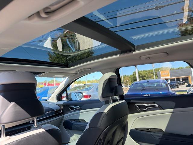 used 2023 Kia Sportage Hybrid car, priced at $24,900