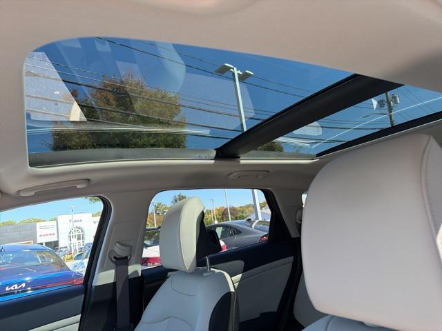 used 2023 Kia Sportage Hybrid car, priced at $24,900