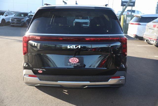 new 2025 Kia Carnival car, priced at $48,005