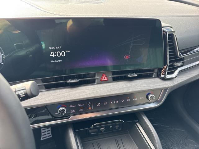 new 2025 Kia Sportage car, priced at $46,090