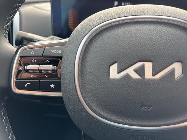 new 2025 Kia Sorento car, priced at $38,880