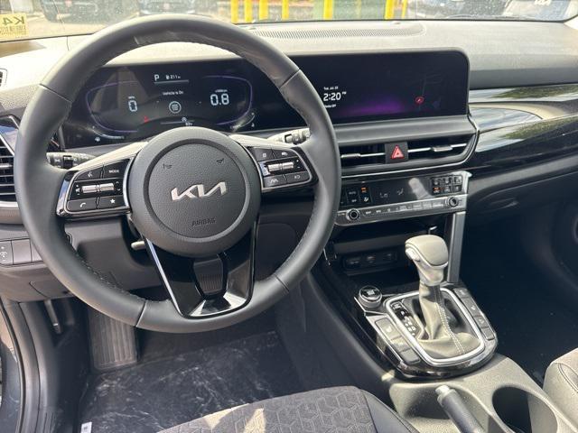 new 2025 Kia Seltos car, priced at $28,410