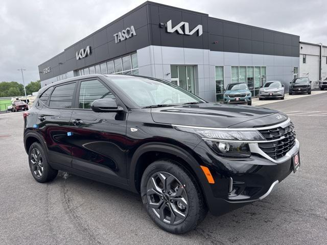 new 2025 Kia Seltos car, priced at $26,805