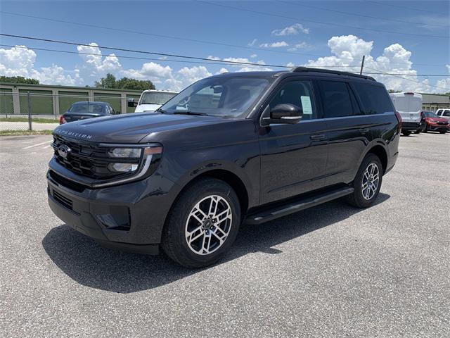 new 2025 Ford Expedition car, priced at $70,978