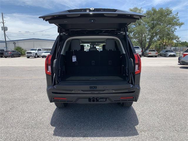 new 2025 Ford Expedition car, priced at $70,978