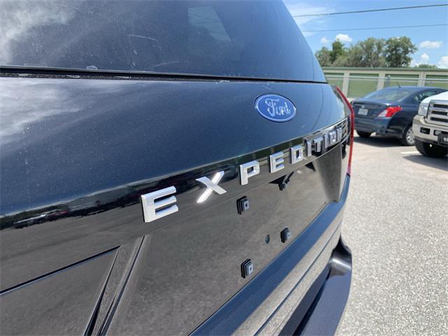new 2025 Ford Expedition car, priced at $70,978