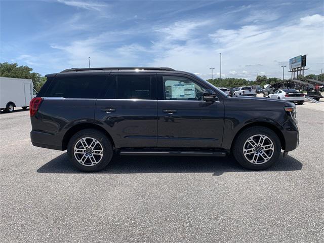 new 2025 Ford Expedition car, priced at $70,978