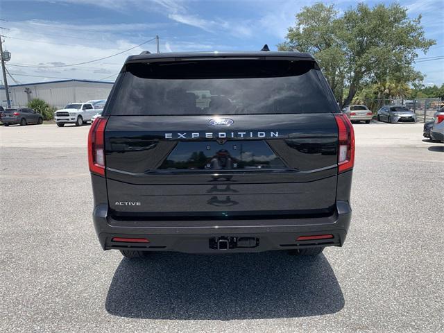 new 2025 Ford Expedition car, priced at $70,978