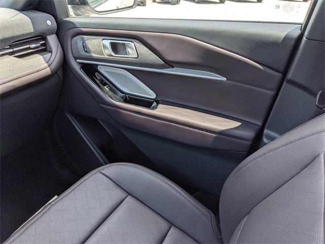 new 2025 Ford Explorer car, priced at $50,915
