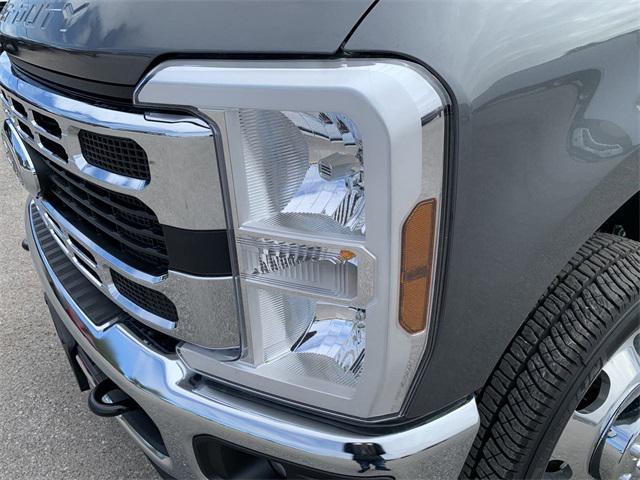 new 2024 Ford F-350 car, priced at $68,753