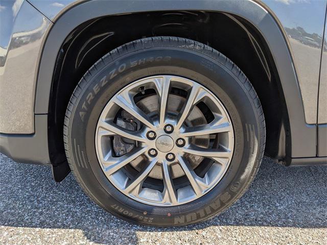 used 2019 Jeep Cherokee car, priced at $12,000