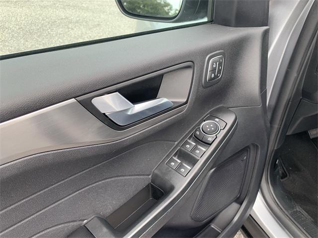used 2022 Ford Escape car, priced at $25,777