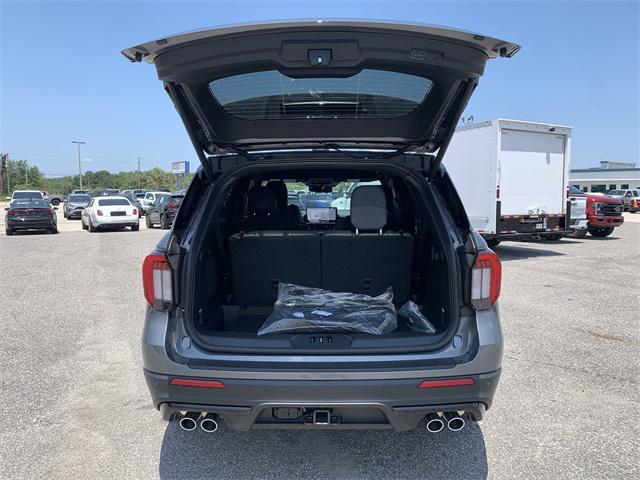new 2025 Ford Explorer car, priced at $52,172