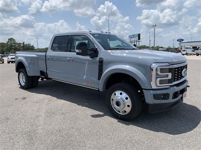 new 2025 Ford F-450 car, priced at $116,365