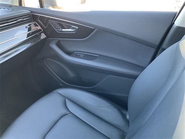 used 2024 Audi Q7 car, priced at $43,577