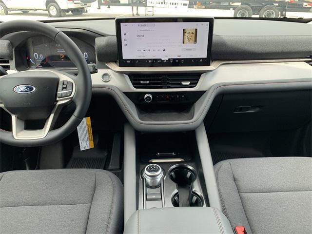 new 2025 Ford Explorer car, priced at $39,988